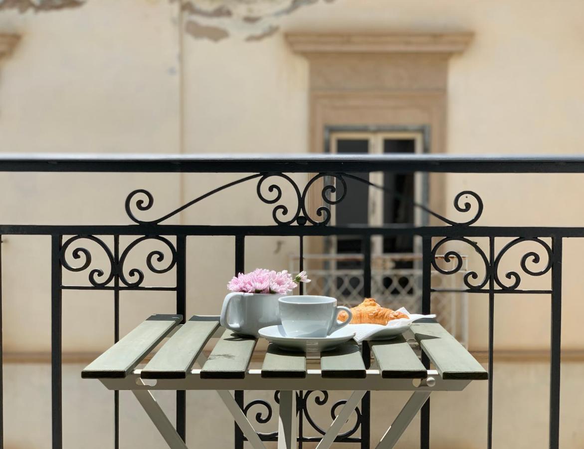Re Sale Boutique Hotel Trapani Bagian luar foto